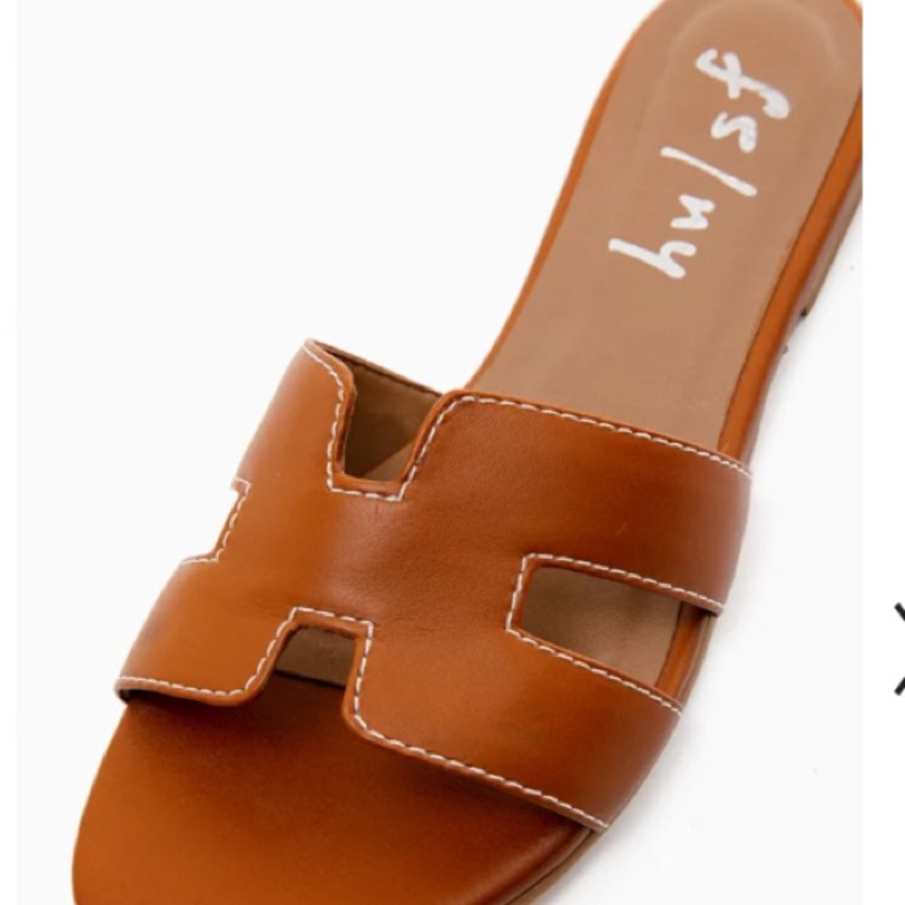 Exclusive Cognac Leather Alibi Sandals
FRENCH SOLE Tuckernuck Size 7 Cognac